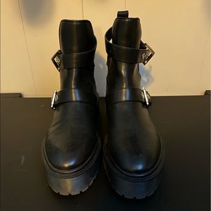 Grunge faux leather Zara black faux leather ankle boots with buckles